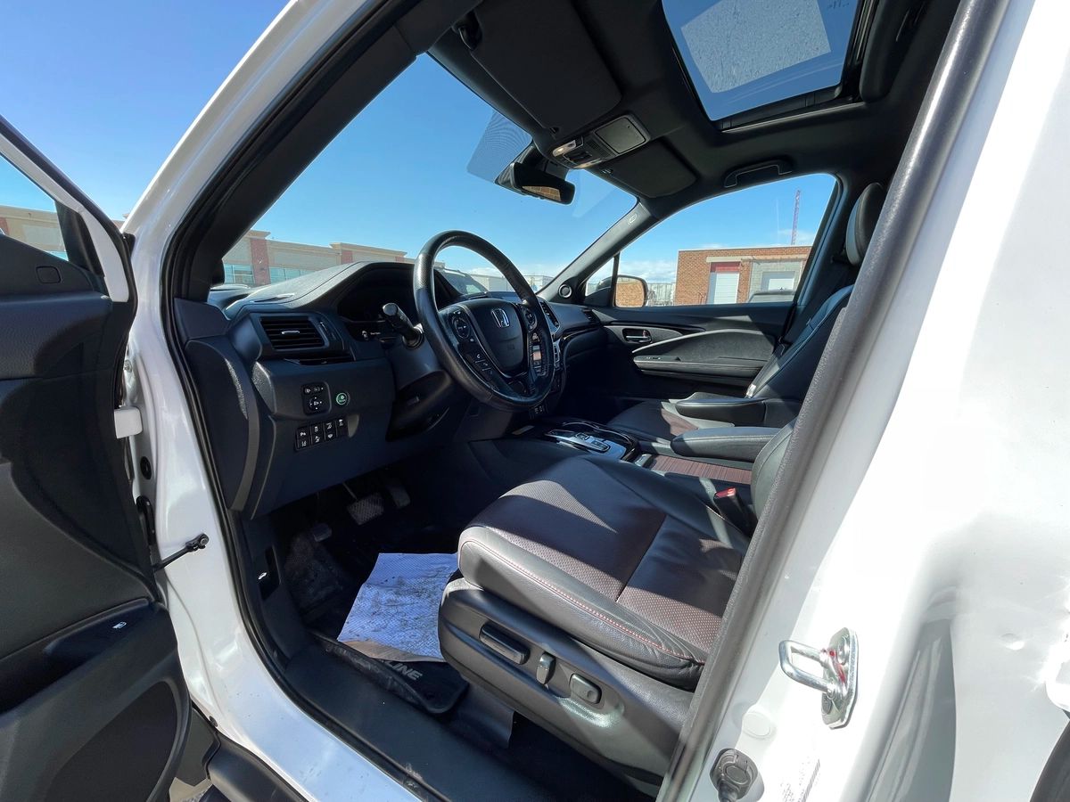 2023 Honda Ridgeline - Image 10