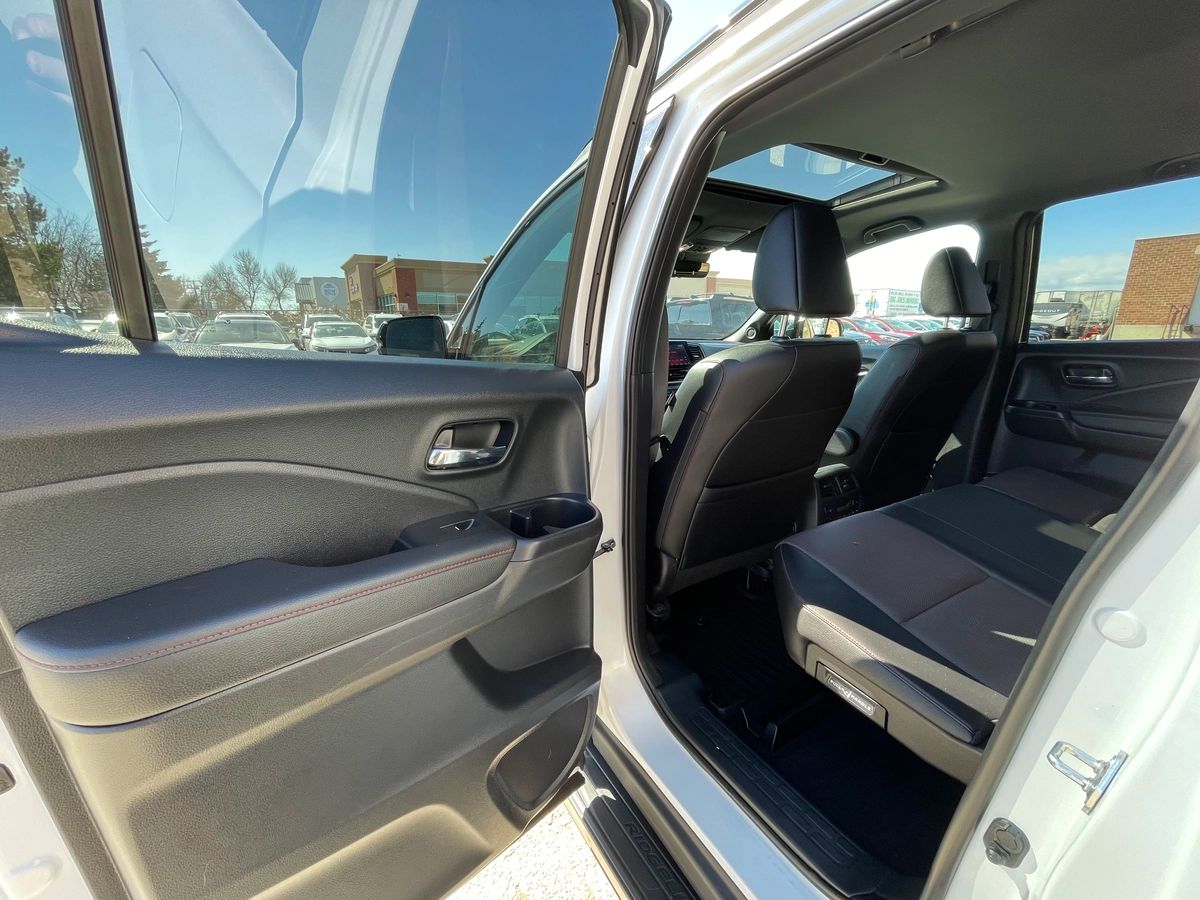 2023 Honda Ridgeline - Image 15