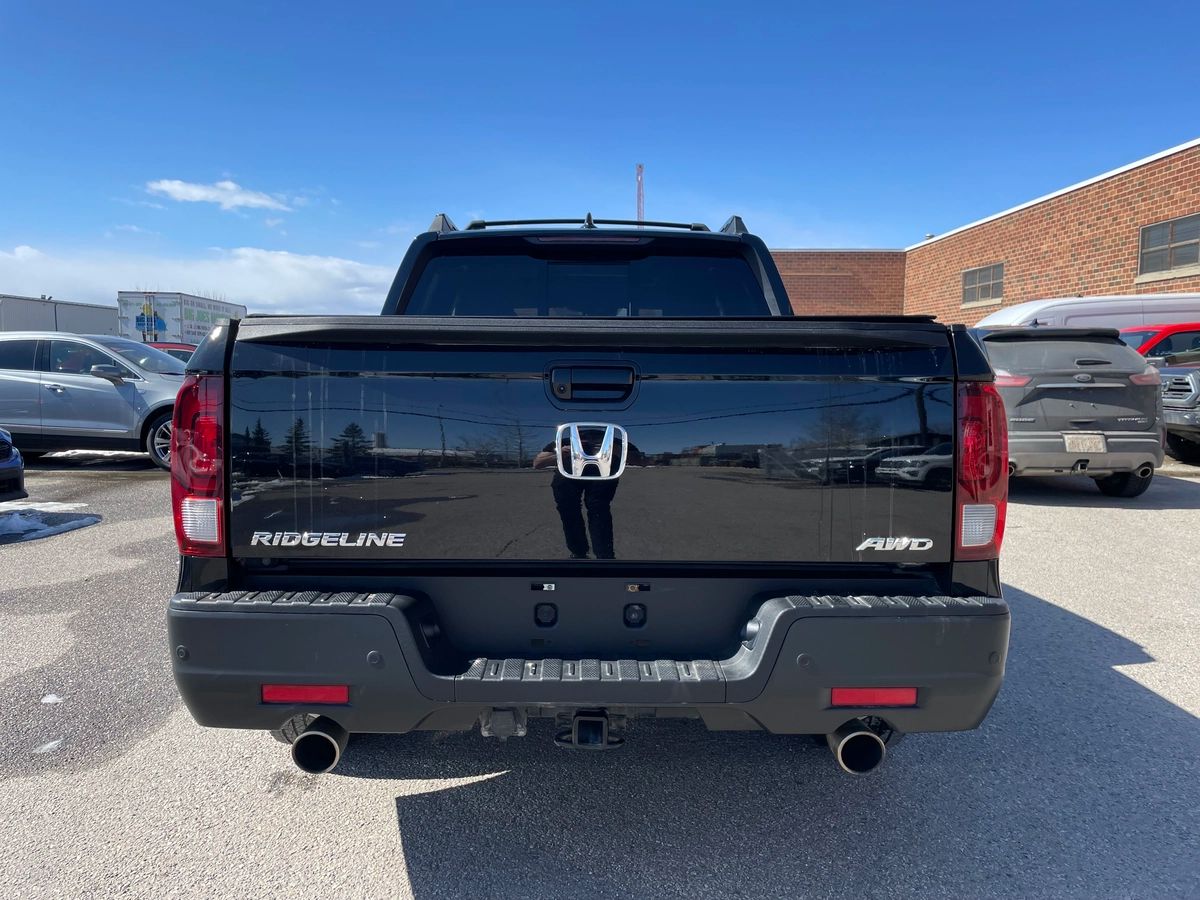 2023 Honda Ridgeline - Image 5