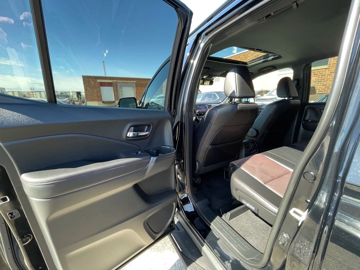2023 Honda Ridgeline - Image 16