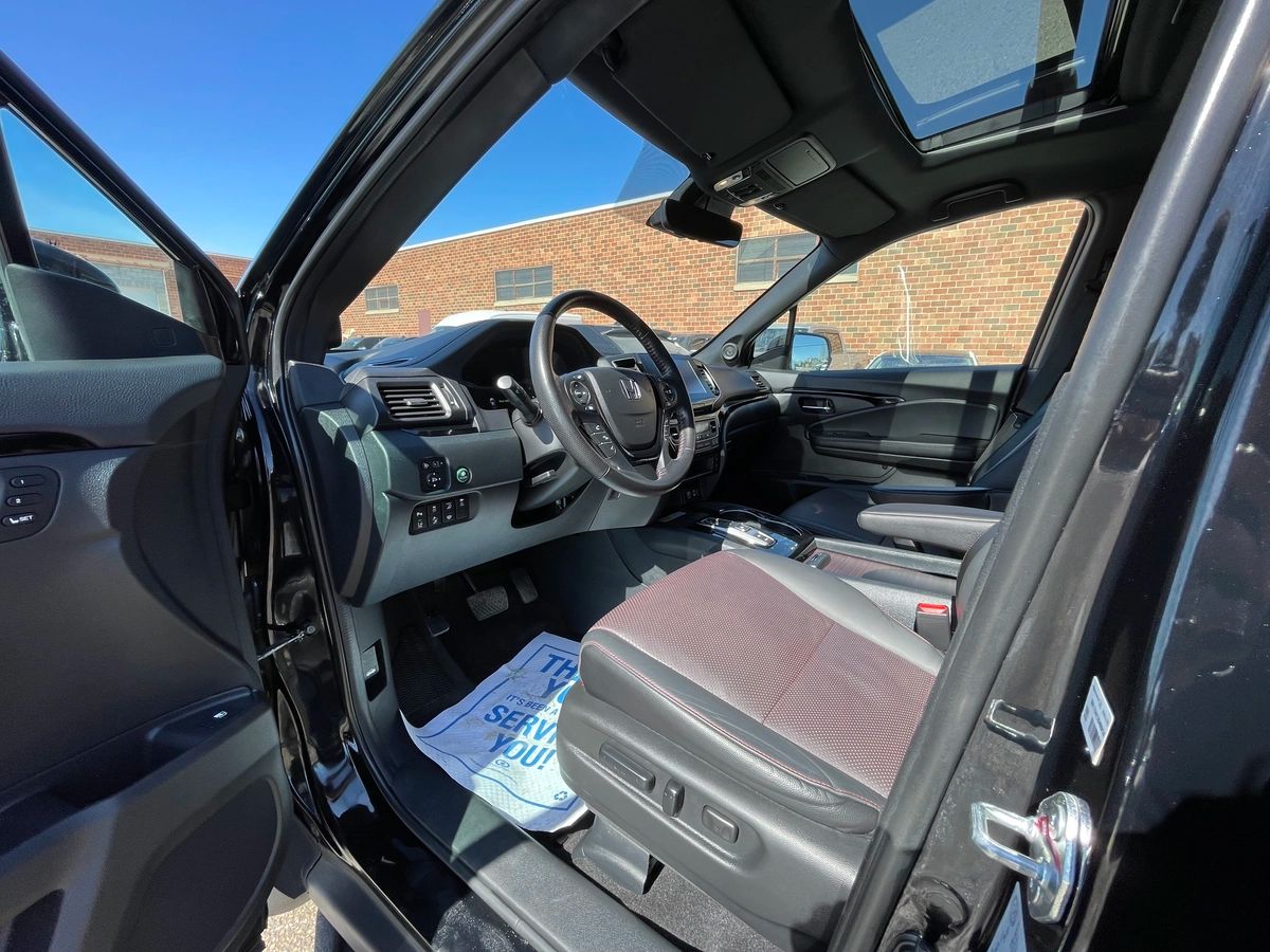 2023 Honda Ridgeline - Image 10