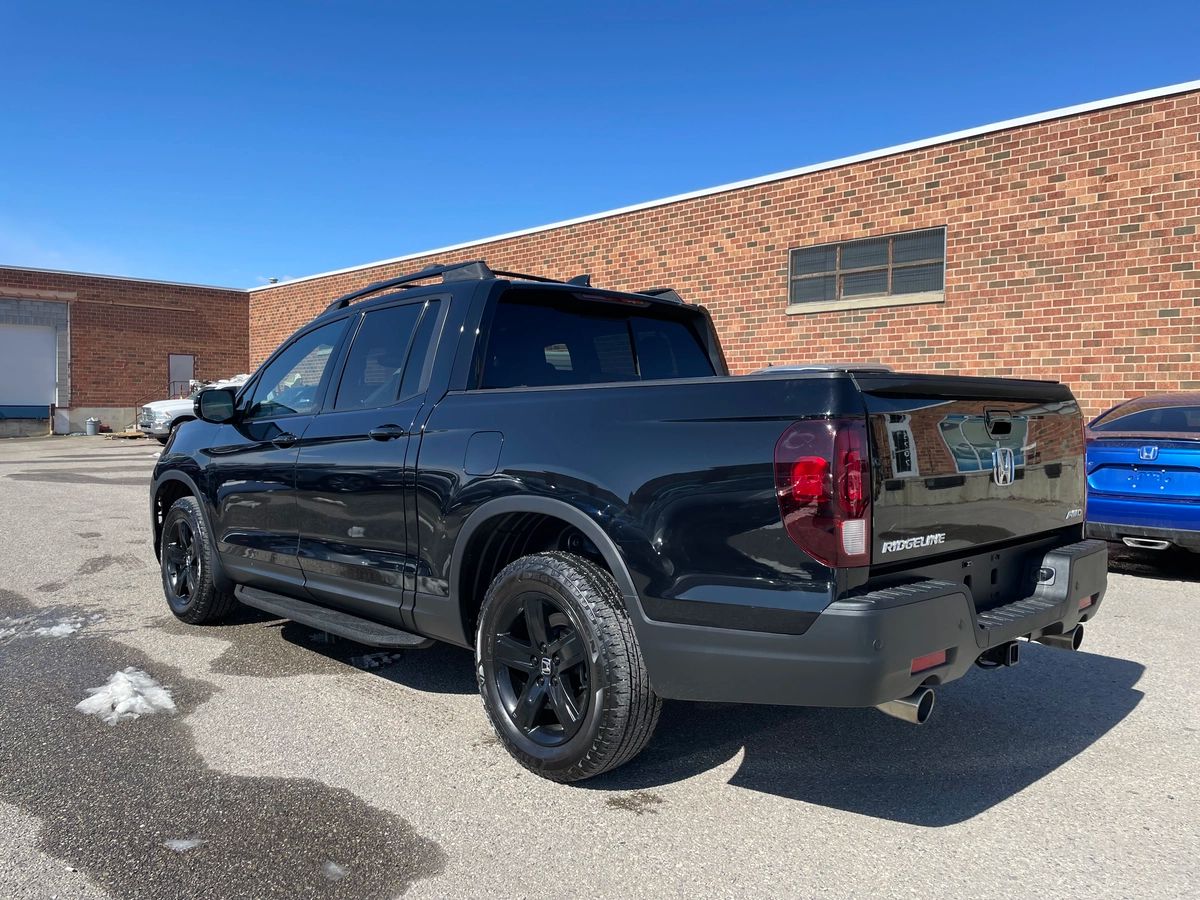 2023 Honda Ridgeline - Image 6