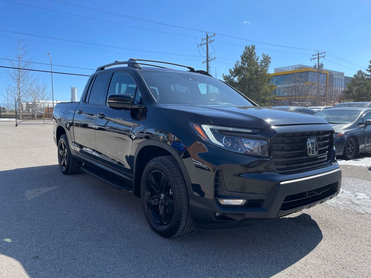 2023 Honda Ridgeline - Image 3