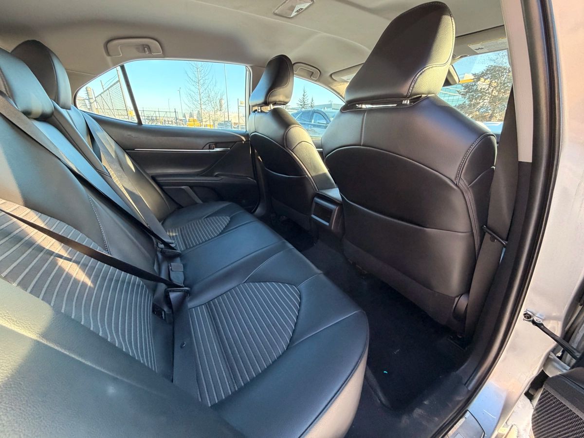 2021 Toyota Camry - Image 18