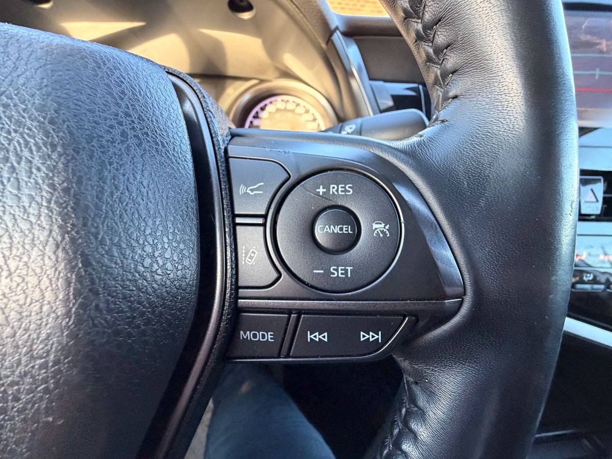 2021 Toyota Camry - Image 26