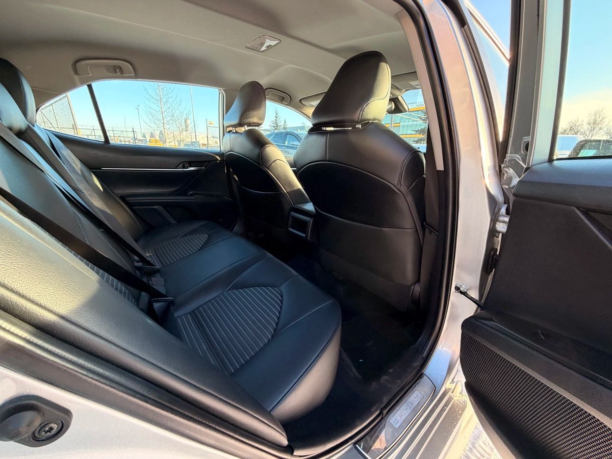 2021 Toyota Camry - Image 17