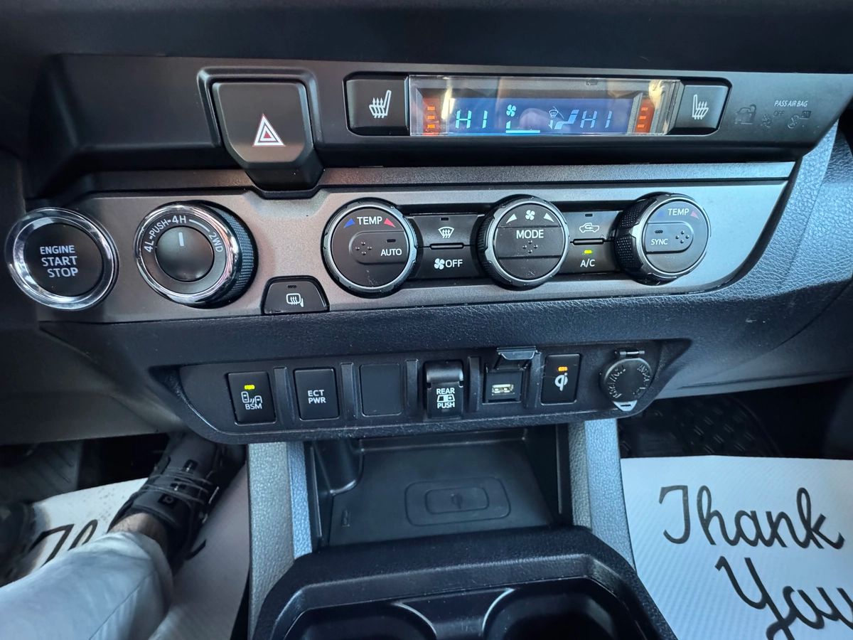 2021 Toyota Tacoma - Image 21