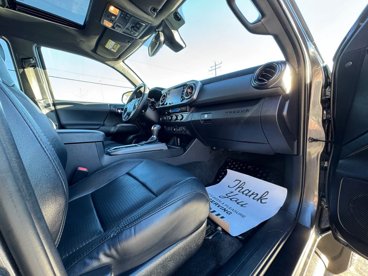 2021 Toyota Tacoma - Image 16