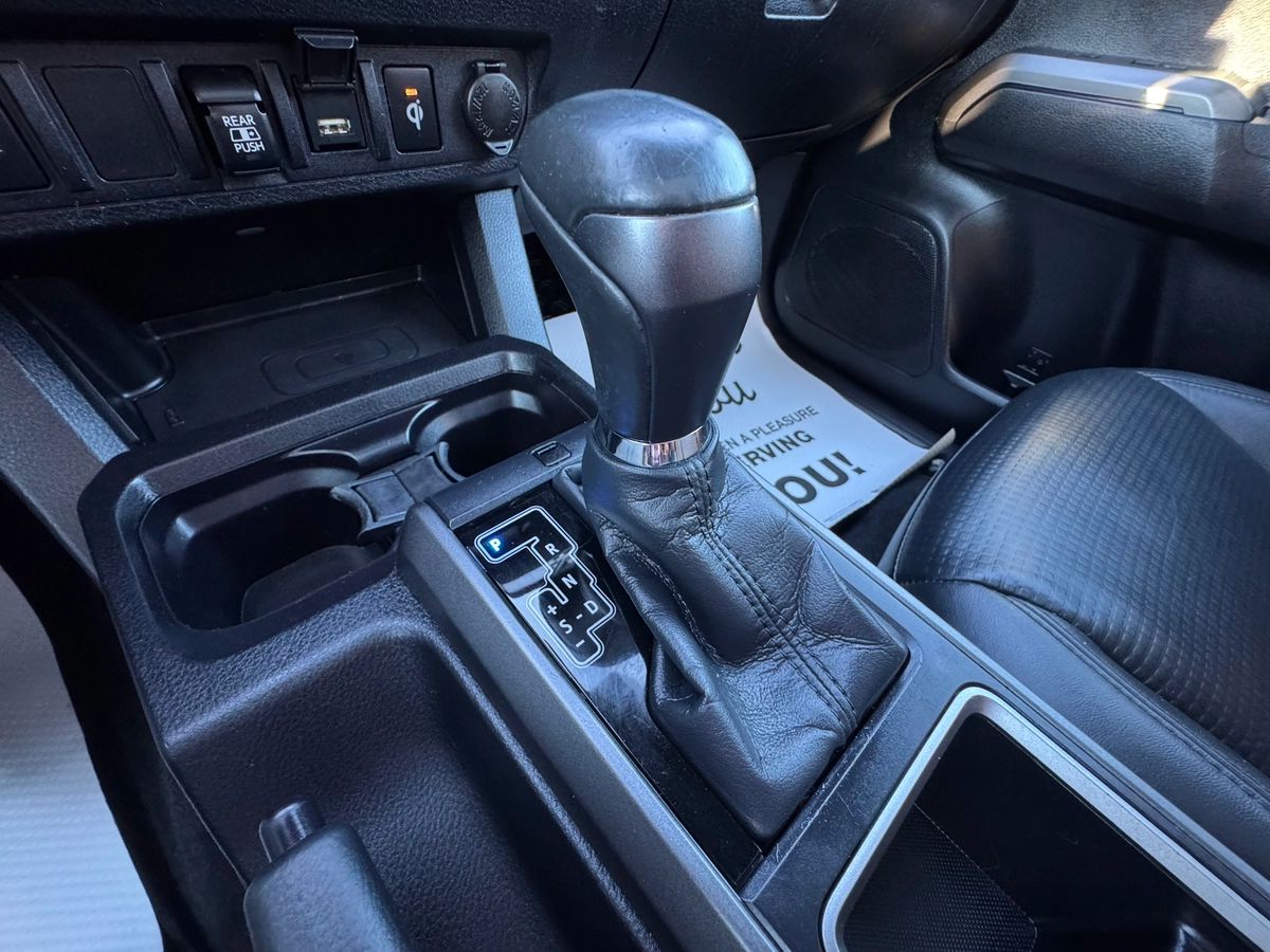 2021 Toyota Tacoma - Image 22