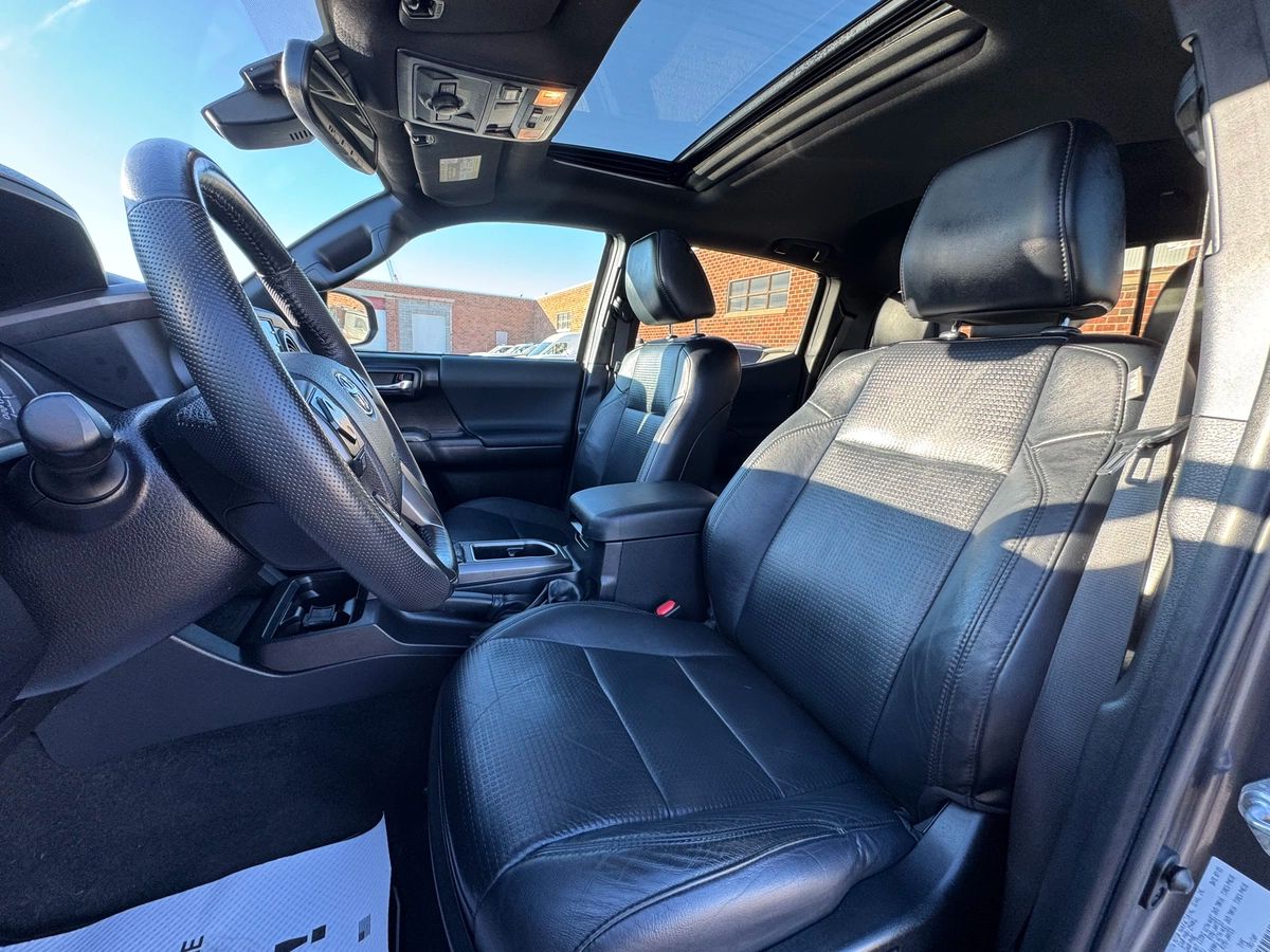 2021 Toyota Tacoma - Image 9