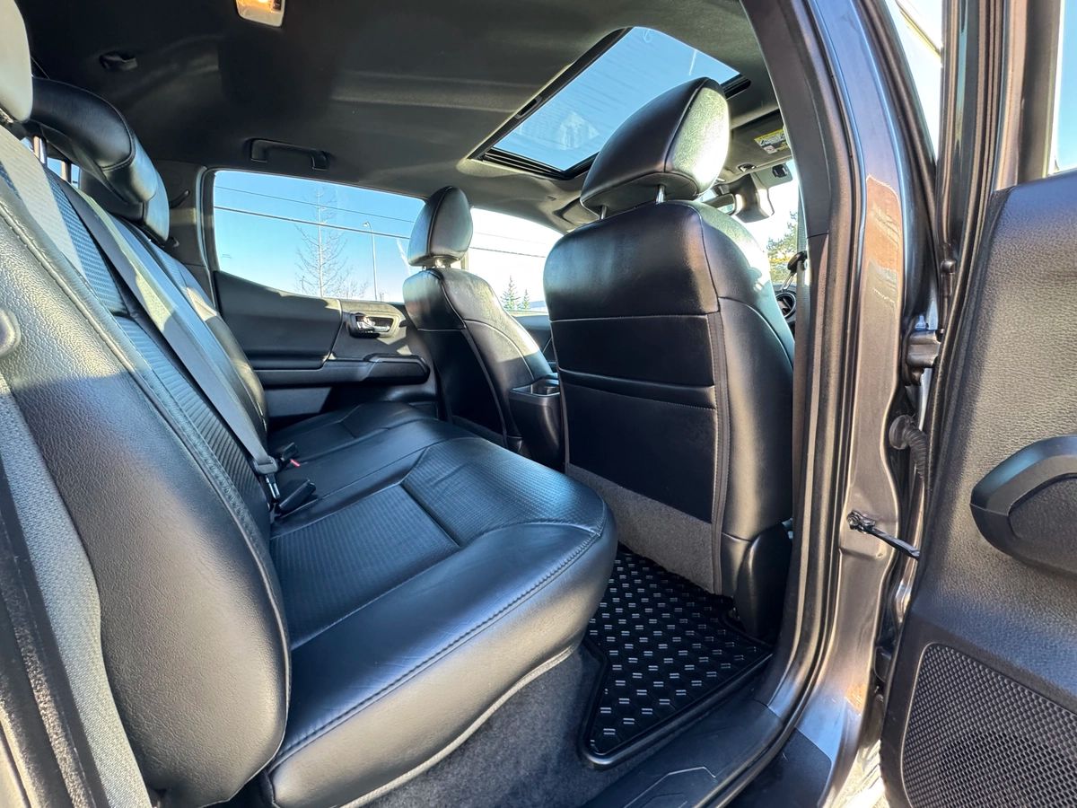 2021 Toyota Tacoma - Image 14