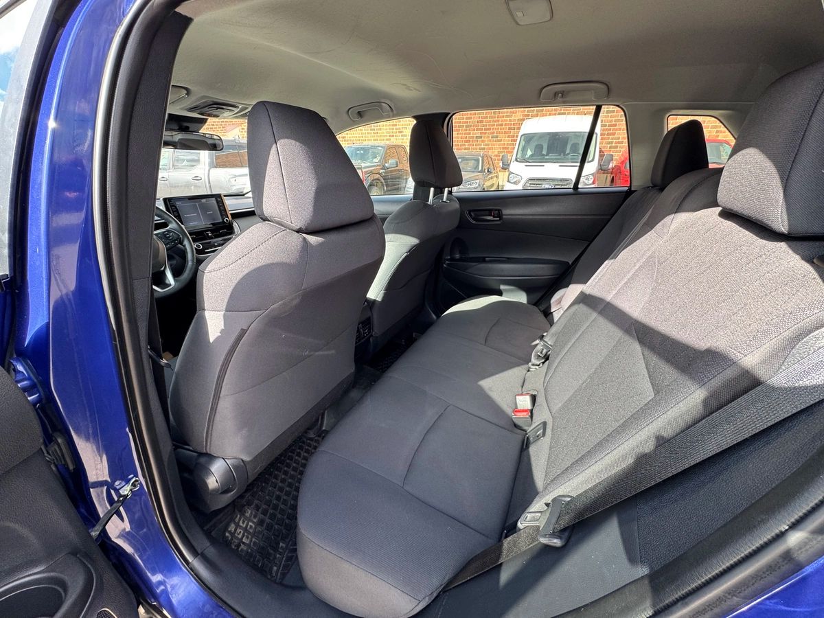 2022 Toyota Corolla Cross - Image 13