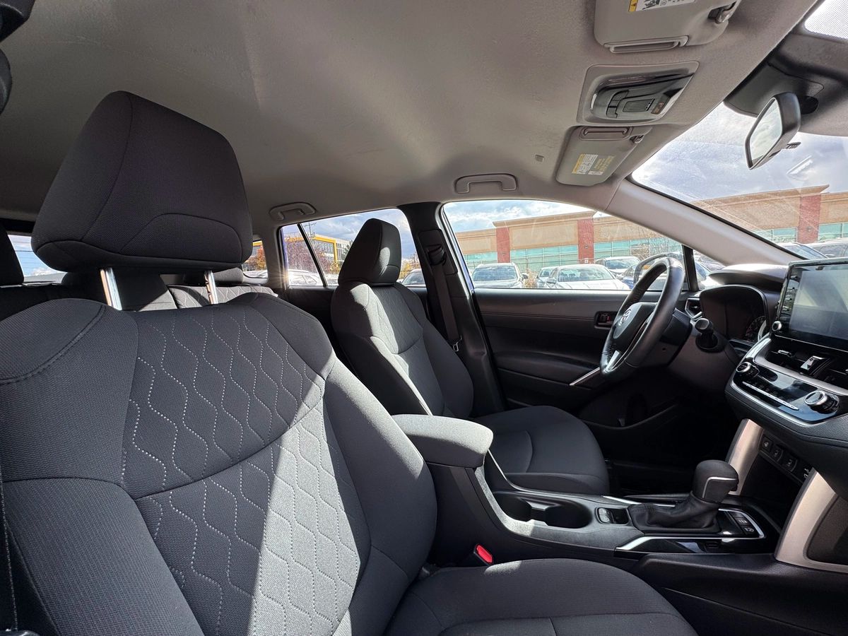 2022 Toyota Corolla Cross - Image 23