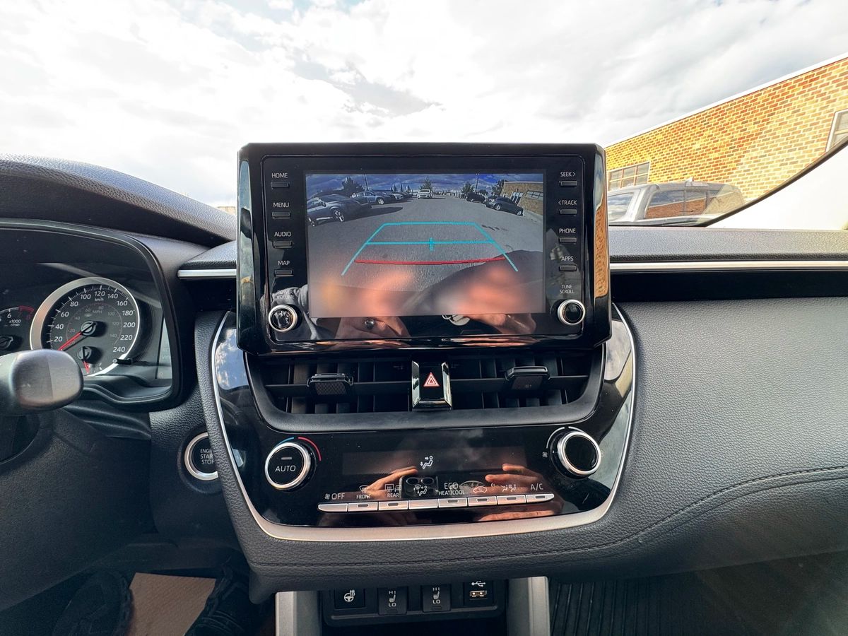 2022 Toyota Corolla Cross - Image 28