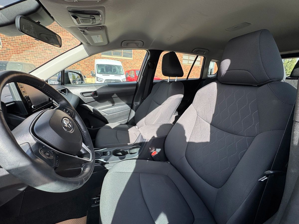 2022 Toyota Corolla Cross - Image 11