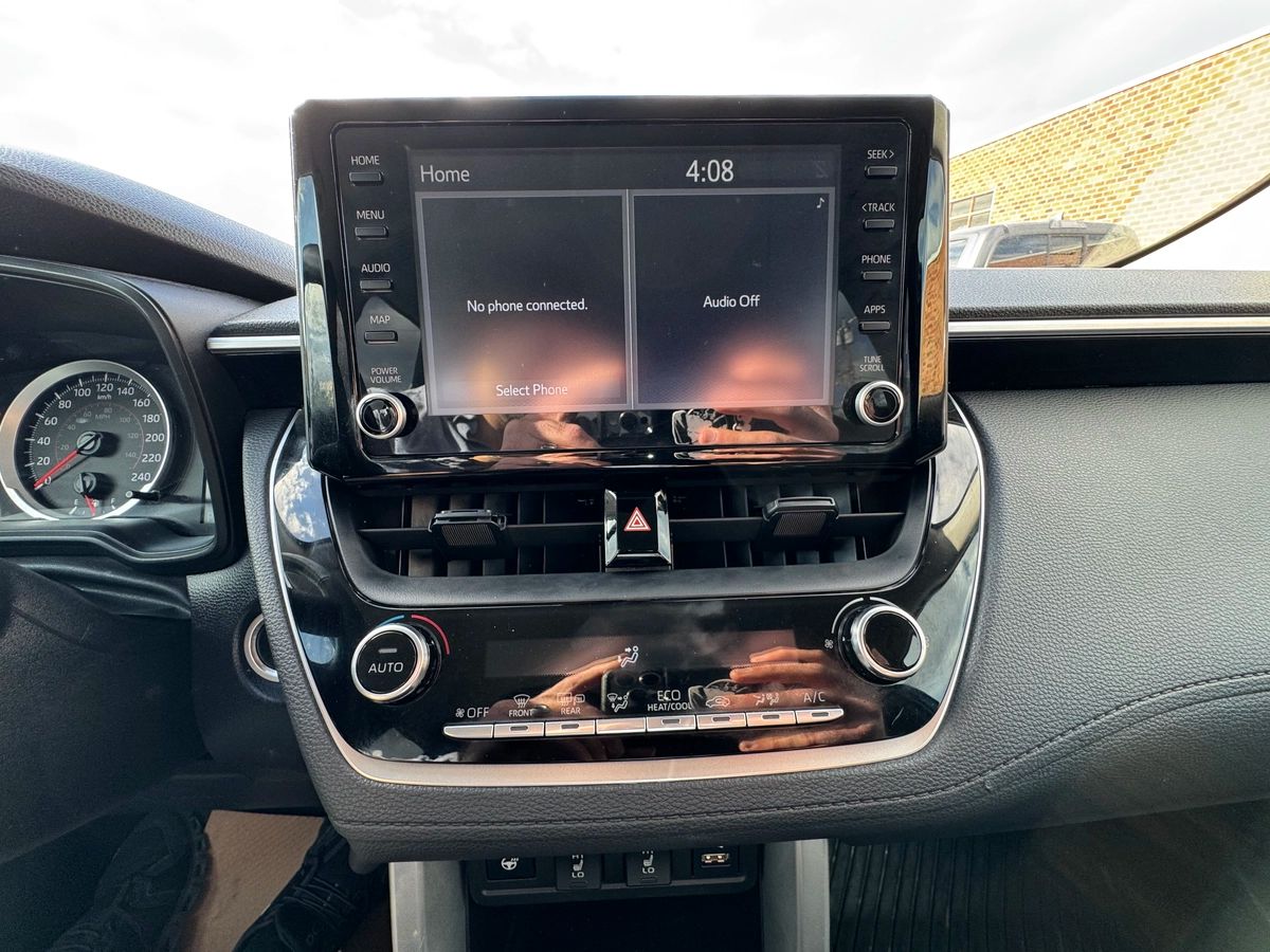 2022 Toyota Corolla Cross - Image 27