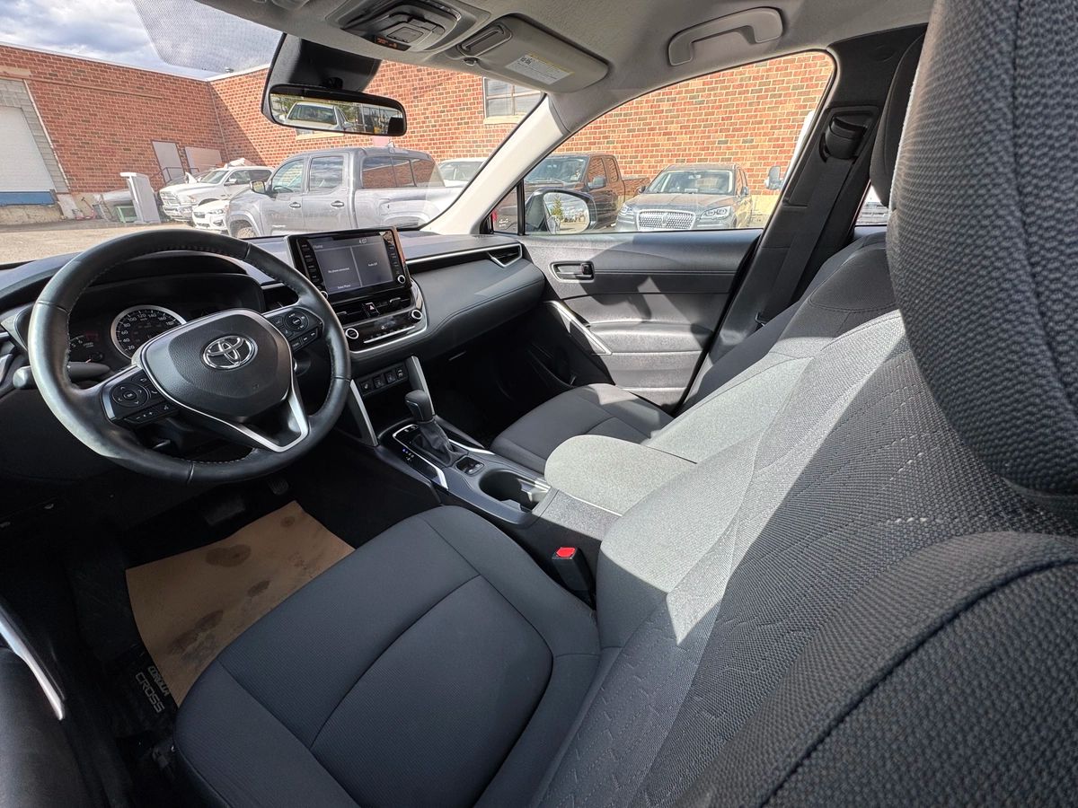 2022 Toyota Corolla Cross - Image 15