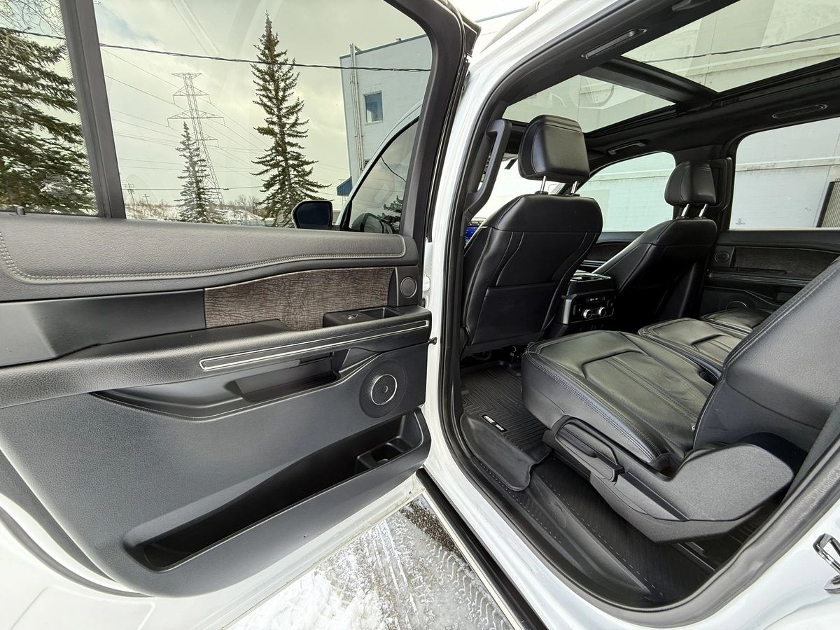 2021 Ford Expedition MAX - Image 17