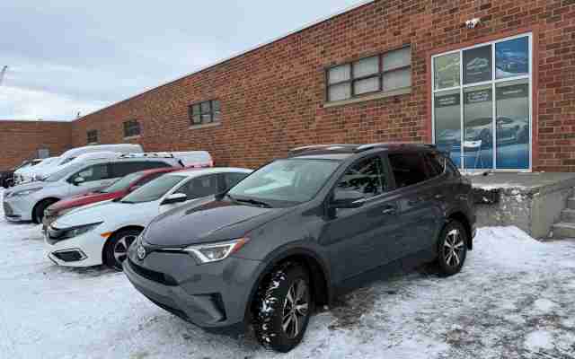 2018 Toyota RAV4 LE - Request more images