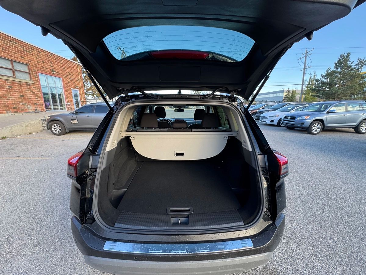 2023 Nissan Rogue - Image 23