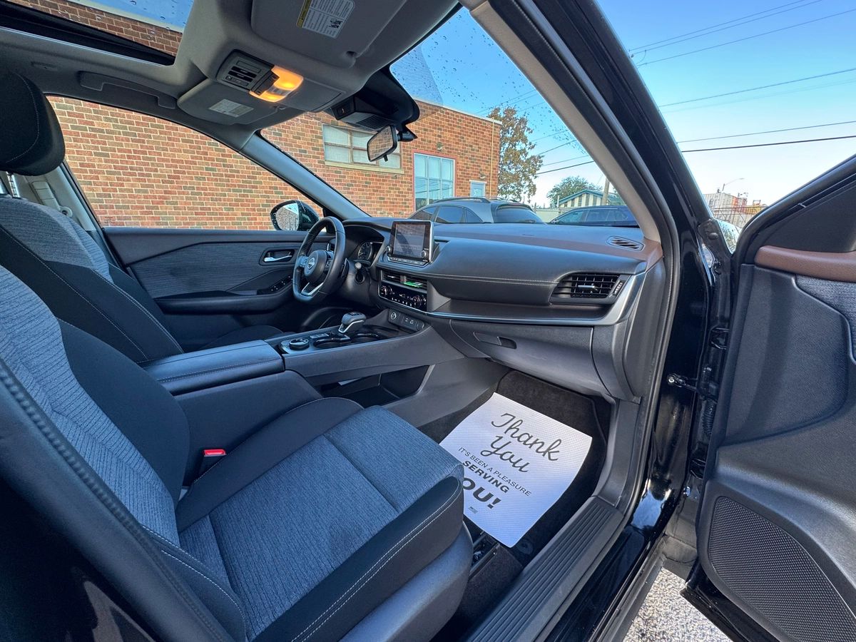 2023 Nissan Rogue - Image 28