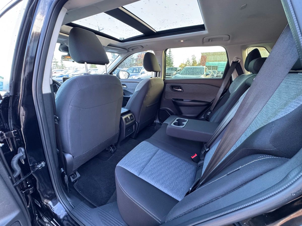 2023 Nissan Rogue - Image 20