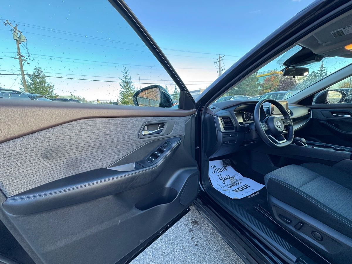 2023 Nissan Rogue - Image 19