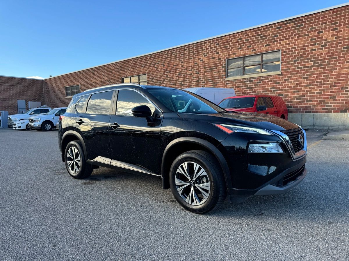 2023 Nissan Rogue - Image 3