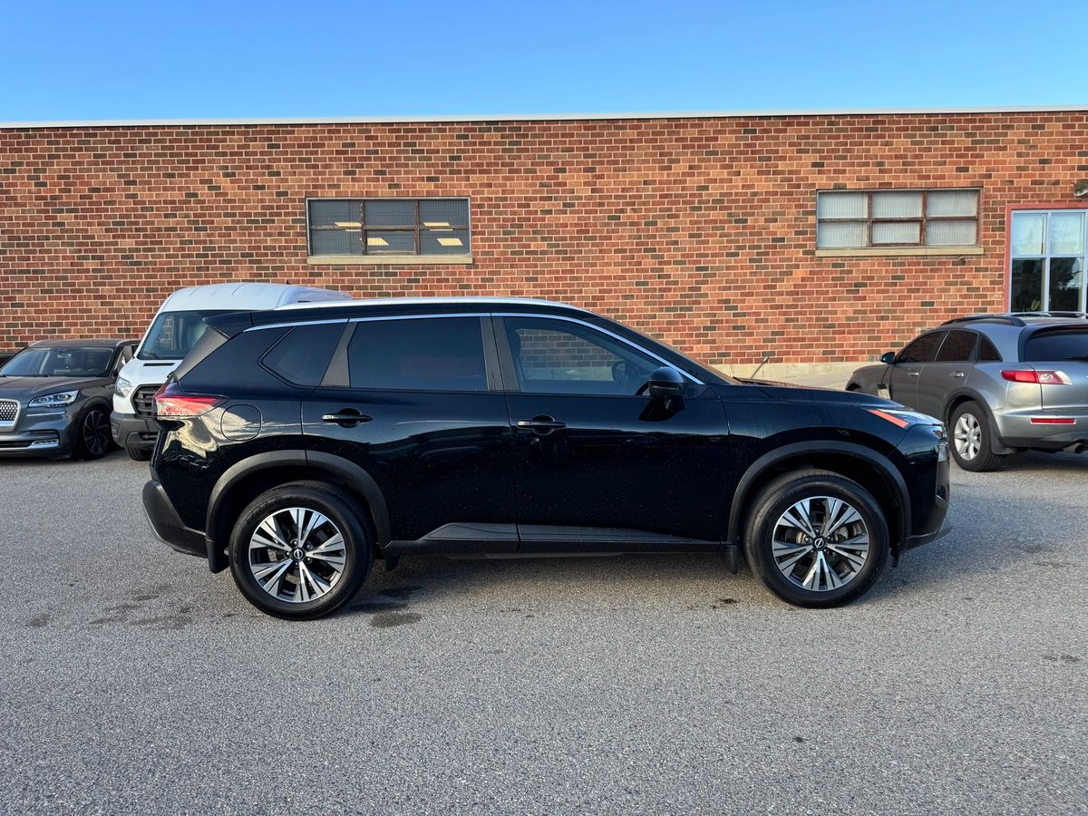 2023 Nissan Rogue - Image 4