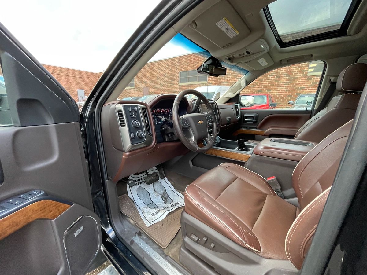 2018 Chevrolet Silverado 1500 - Image 11