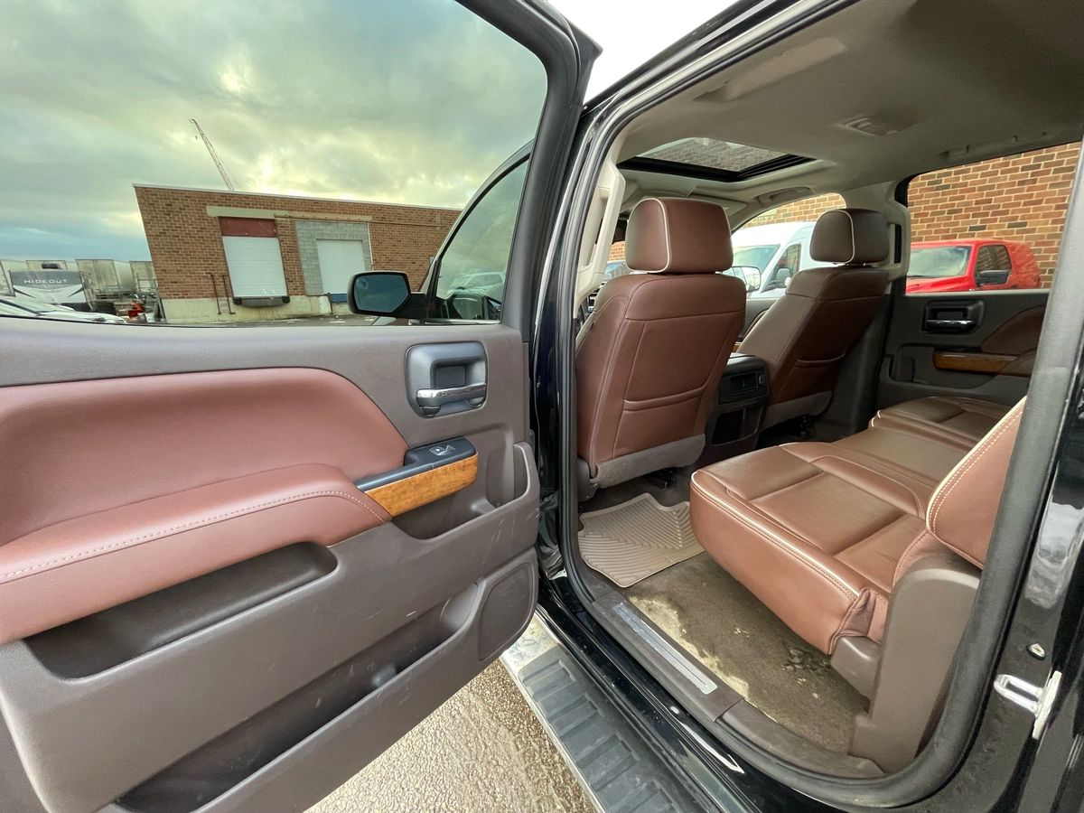 2018 Chevrolet Silverado 1500 - Image 17