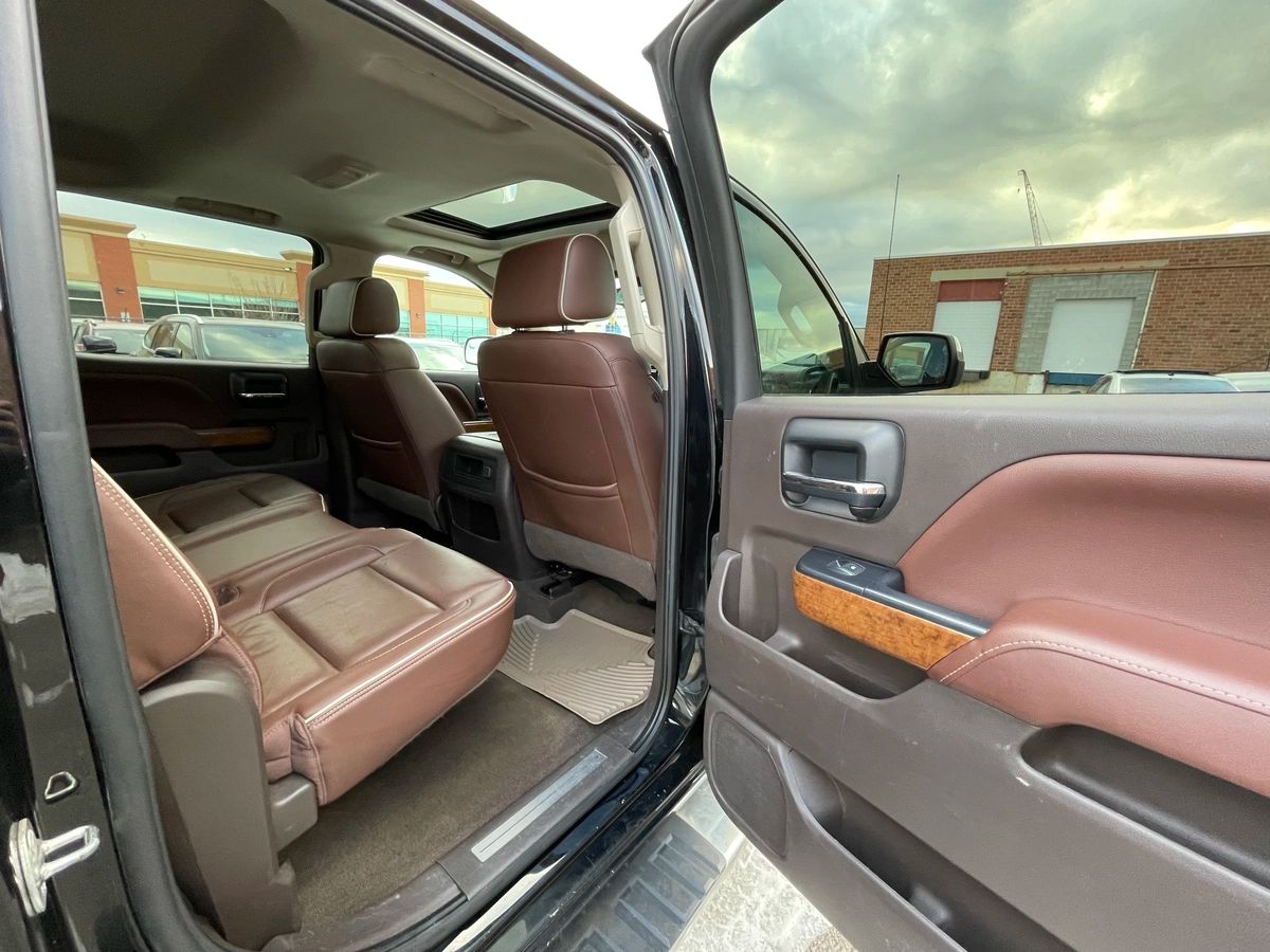 2018 Chevrolet Silverado 1500 - Image 19