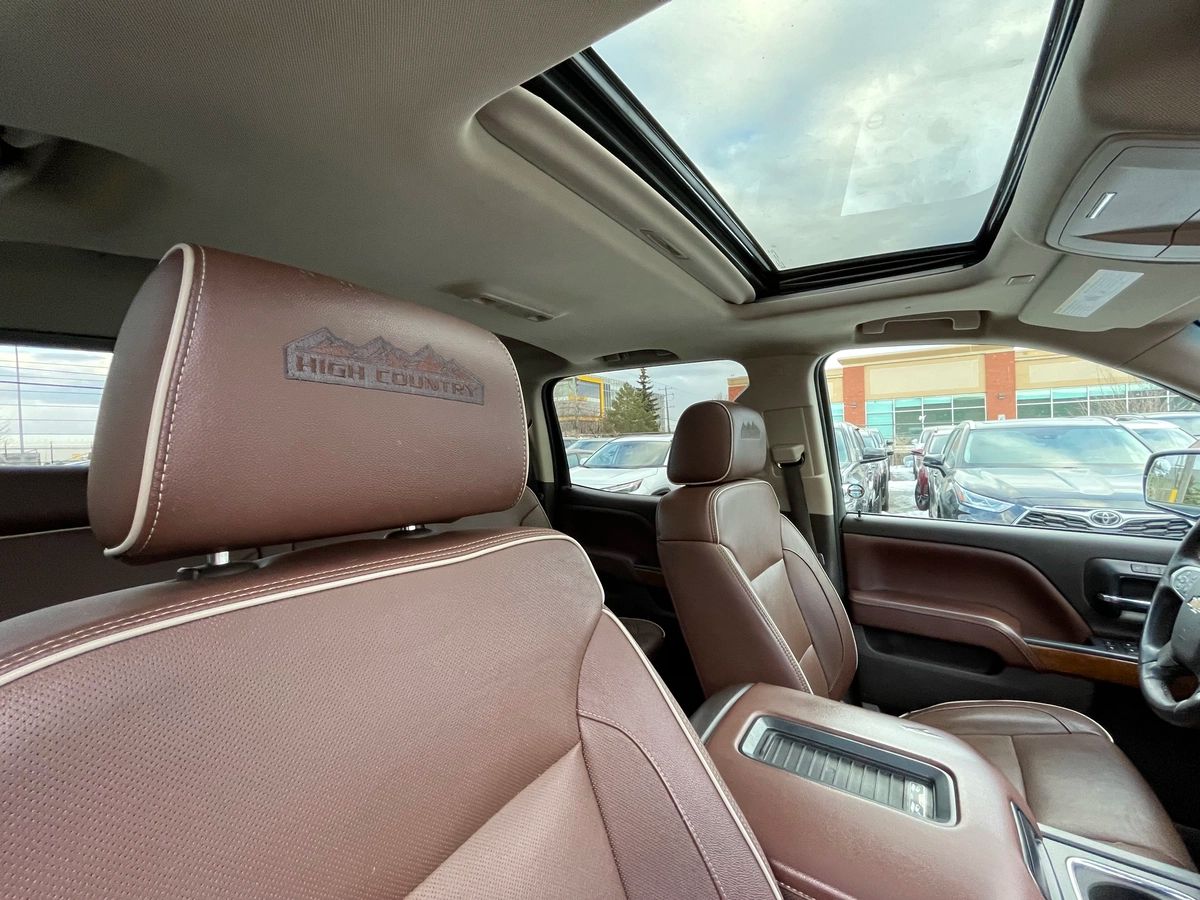 2018 Chevrolet Silverado 1500 - Image 25