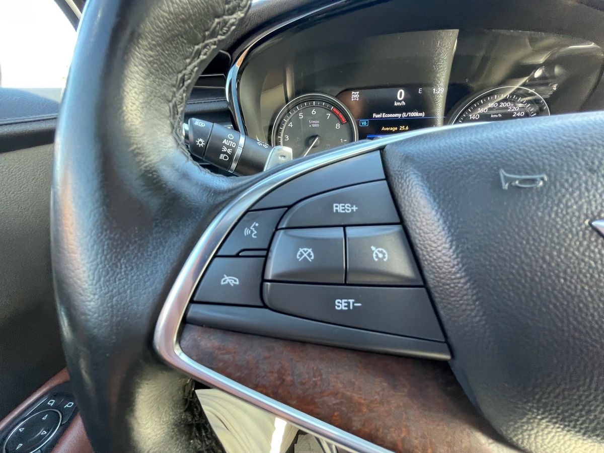 2020 Cadillac XT5 - Image 29