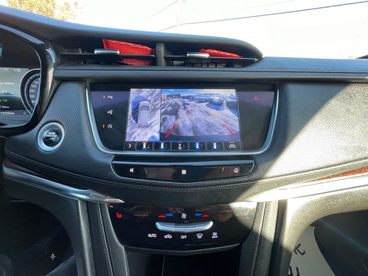 2020 Cadillac XT5 - Image 31