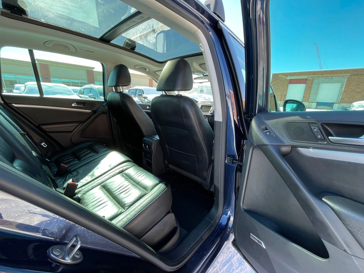 2012 Volkswagen Tiguan - Image 20