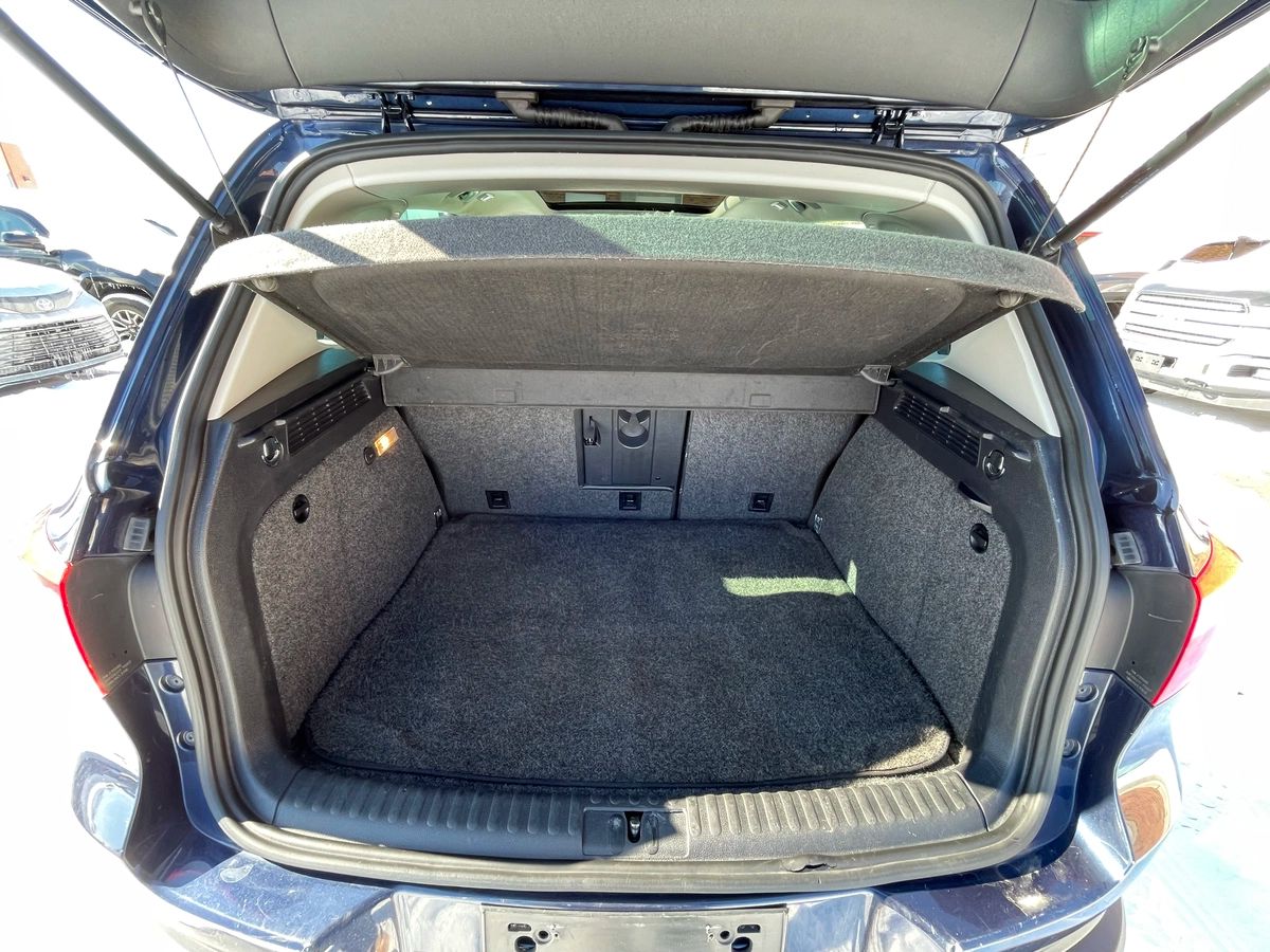 2012 Volkswagen Tiguan - Image 19