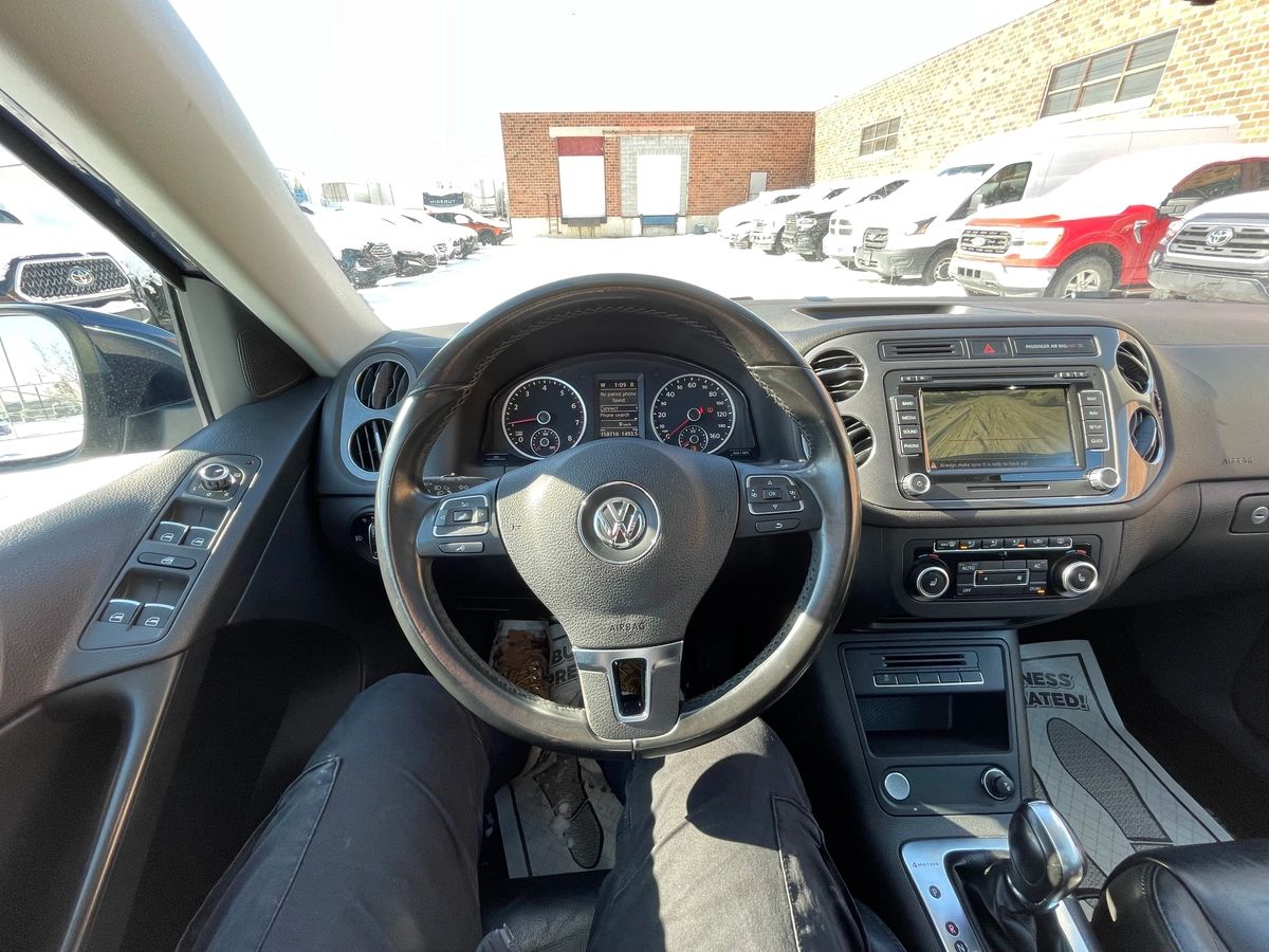 2012 Volkswagen Tiguan - Image 10