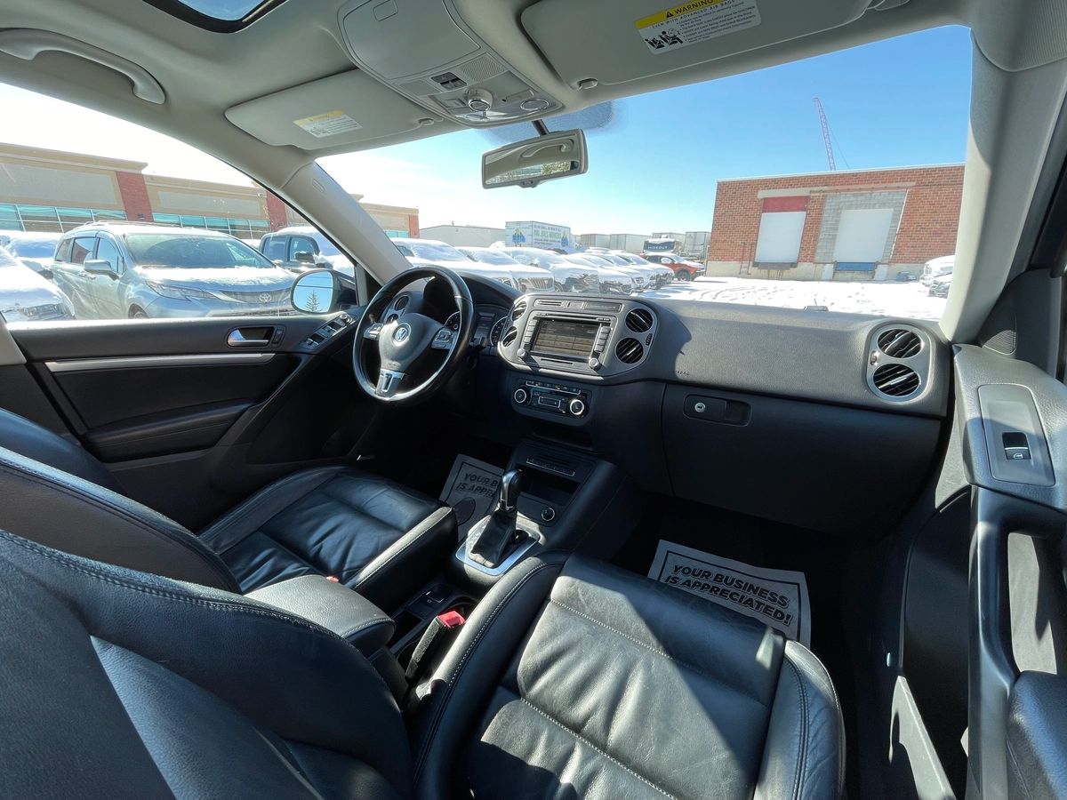 2012 Volkswagen Tiguan - Image 22