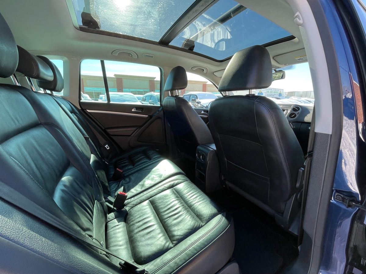 2012 Volkswagen Tiguan - Image 21