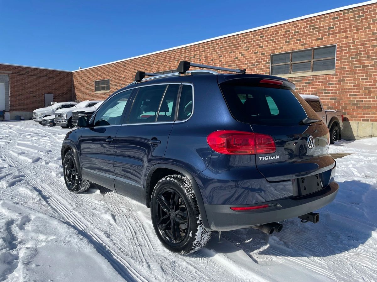 2012 Volkswagen Tiguan - Image 8