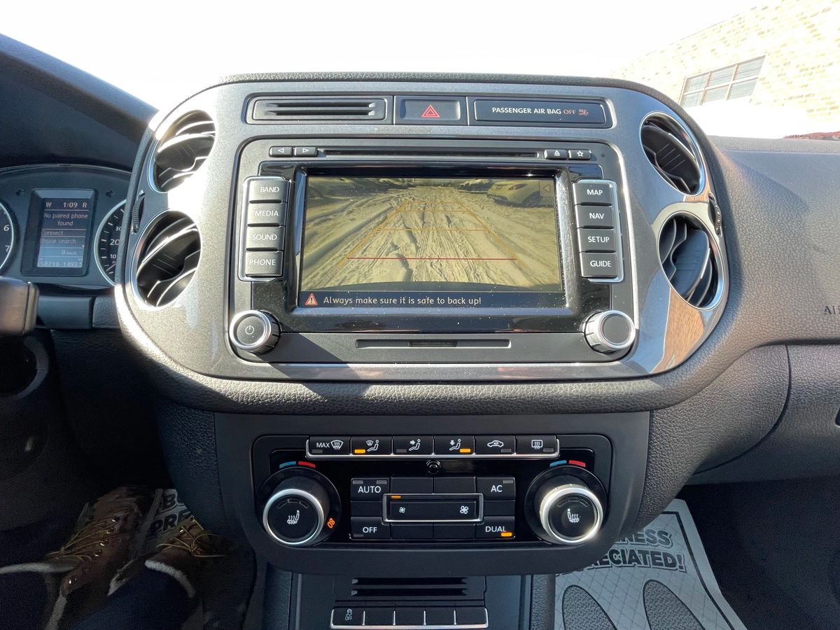 2012 Volkswagen Tiguan - Image 29