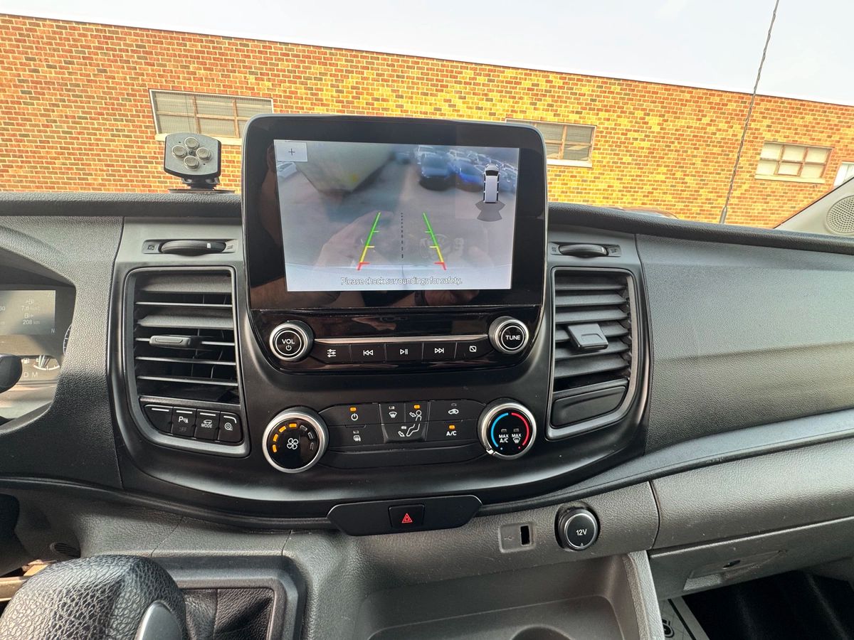 2020 Ford Transit Van - Image 11