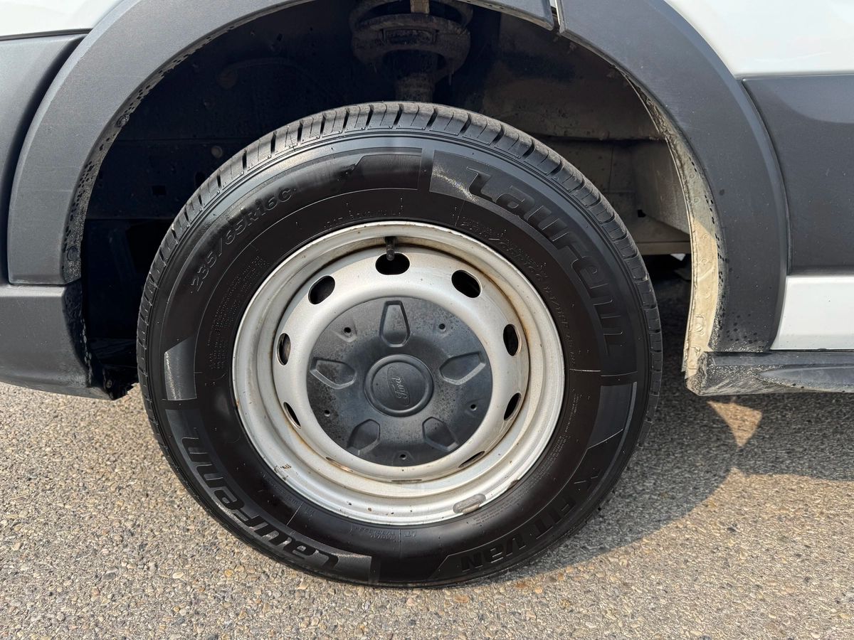 2020 Ford Transit Van - Image 10