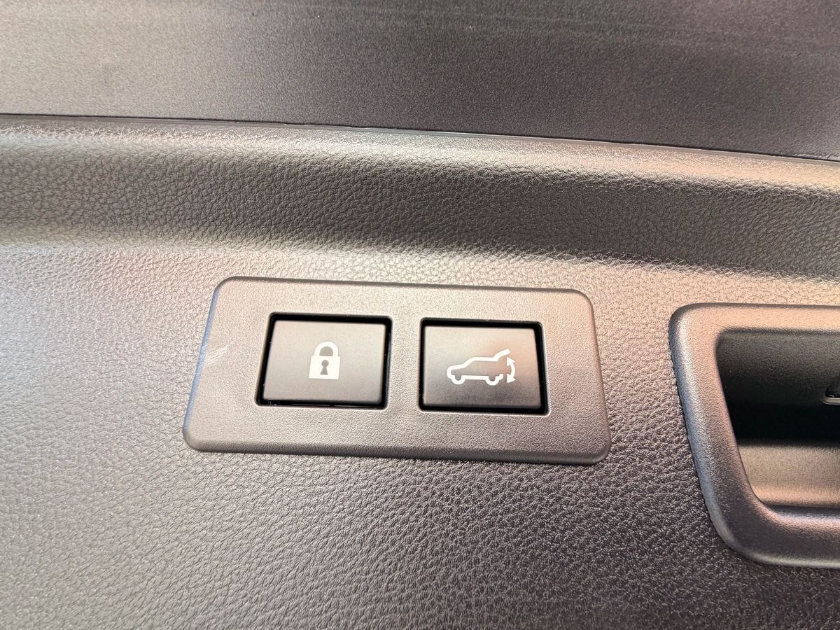 2023 Subaru Forester - Image 19