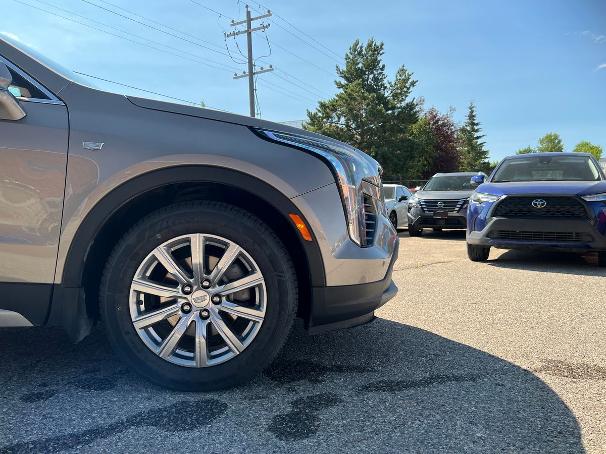 2023 Cadillac XT4 - Image 9