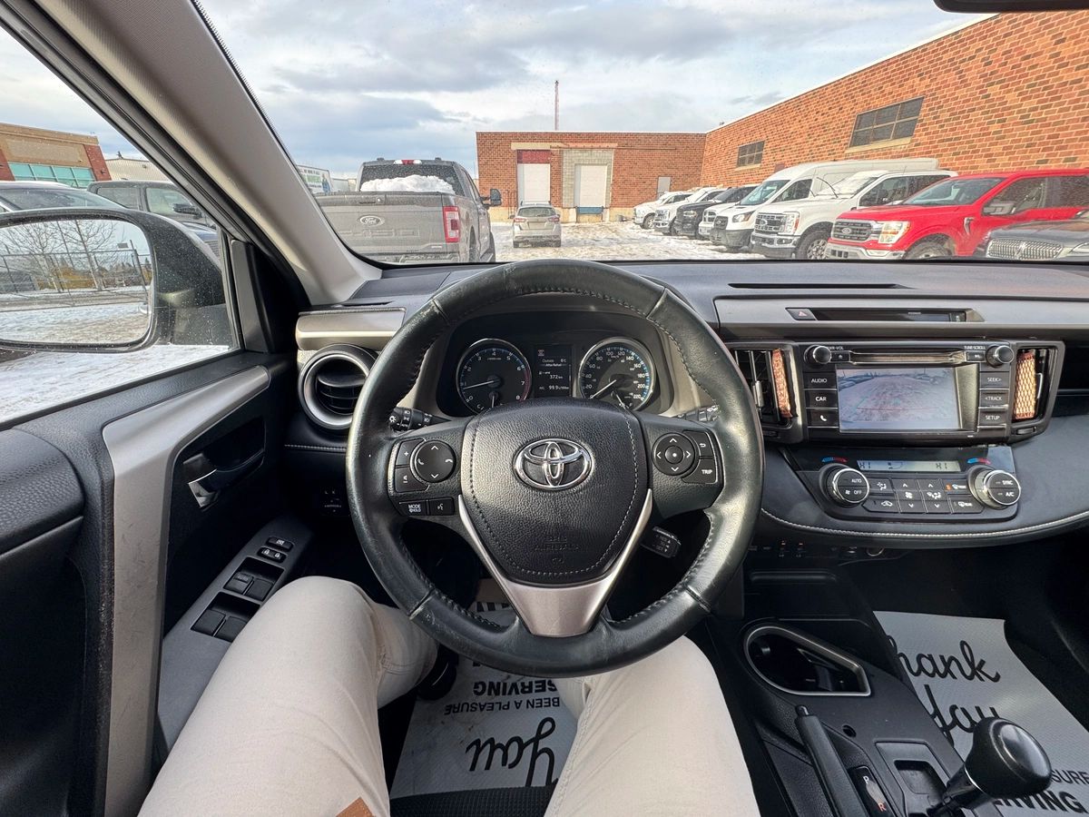 2016 Toyota RAV4 - Image 31