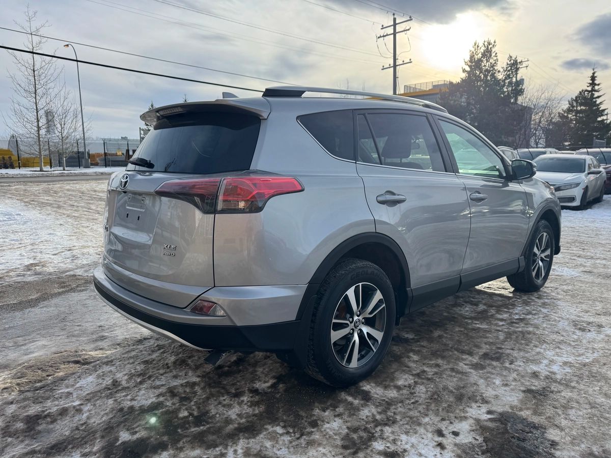 2016 Toyota RAV4 - Image 5