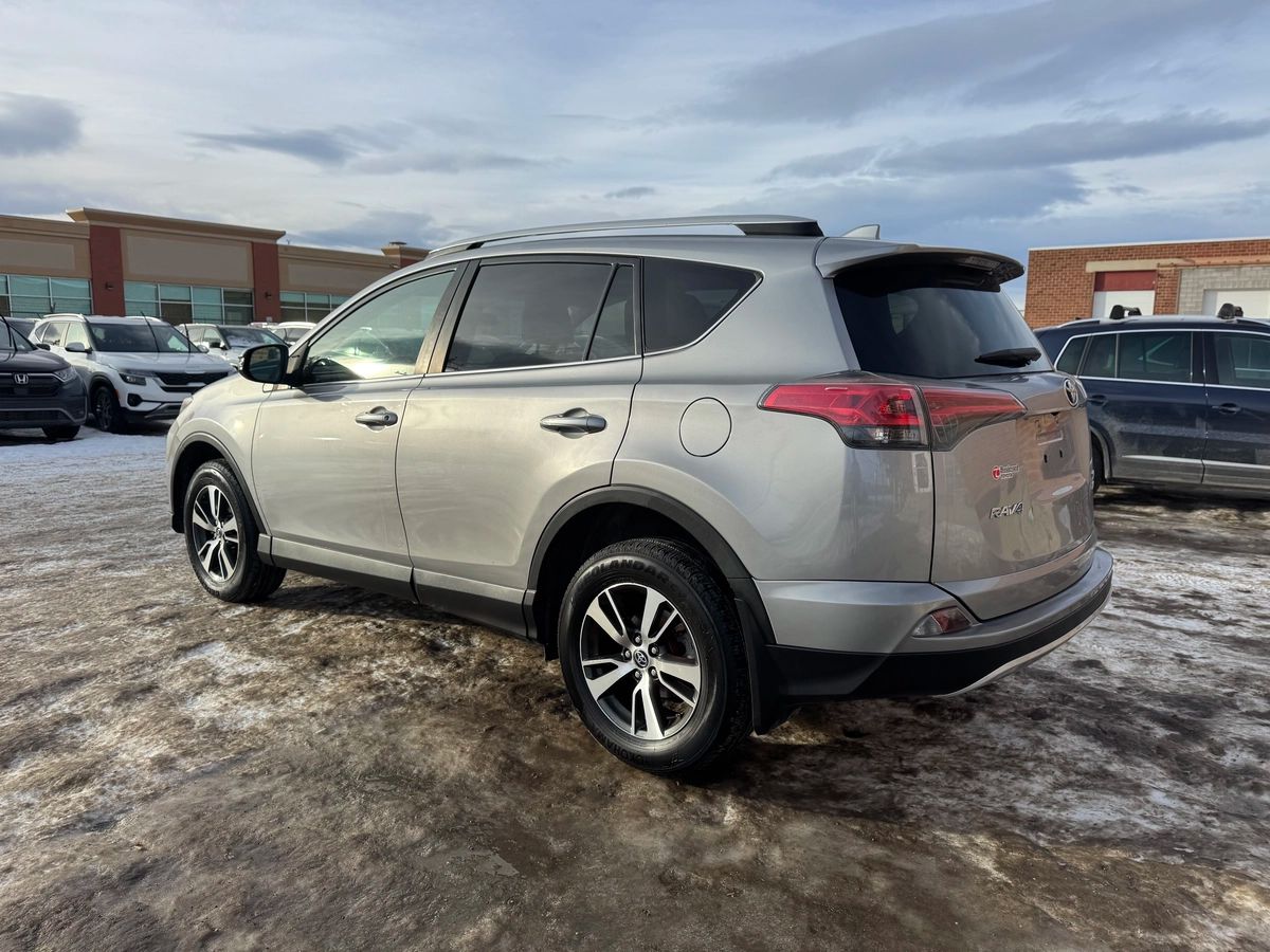 2016 Toyota RAV4 - Image 7