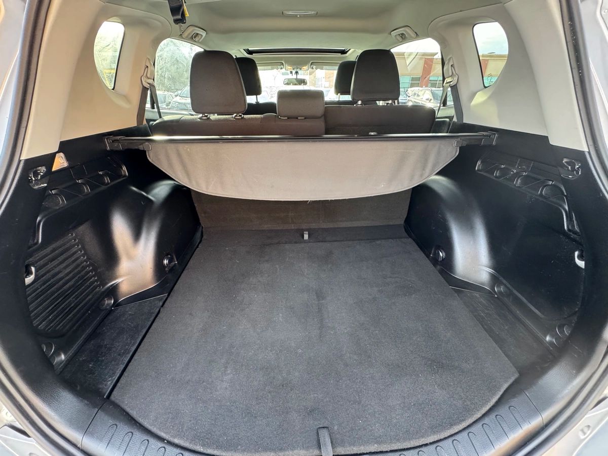 2016 Toyota RAV4 - Image 18